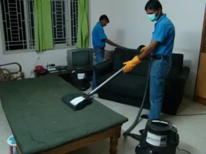 عمال نظافة مدربين