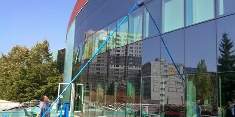 شركة تنظيف واجهات زجاج بالرياض